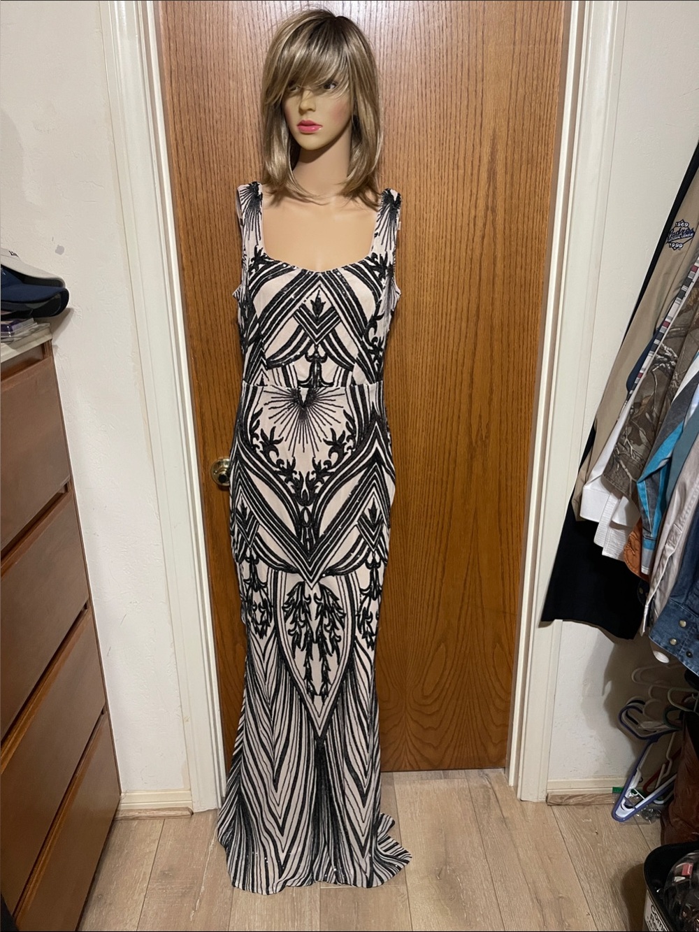 Love and Lemonade Elegant Black & Cream Patterned Maxi Dress